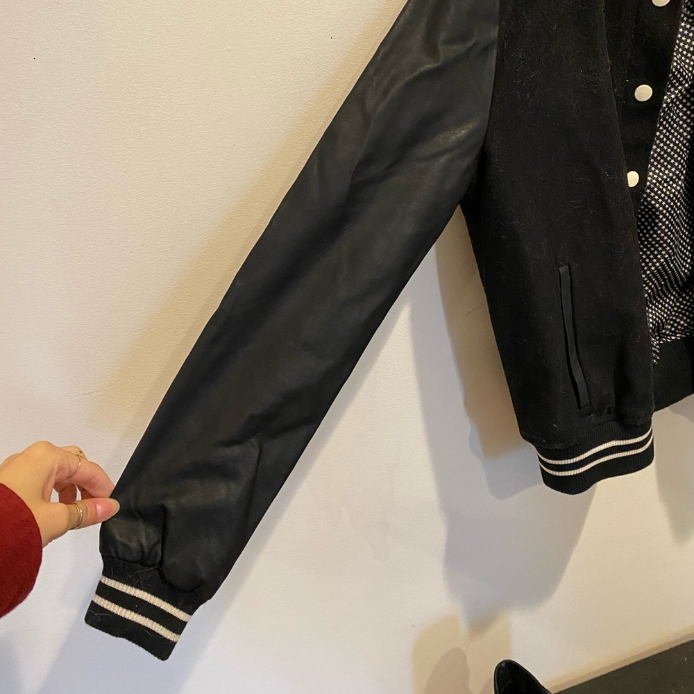 Bomber jacket - Picture 2 of 8
